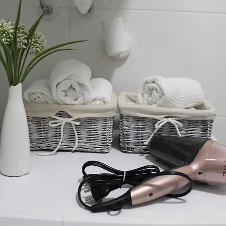 Nidalia In Daire Graz